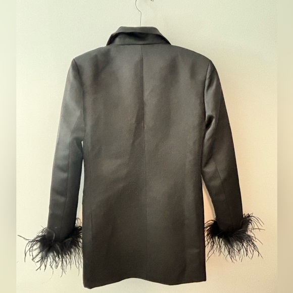 Glamorous black blazer with feather cuffs. Size xs - Picture 2 of 4